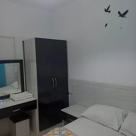 Hotell Delphin 2*