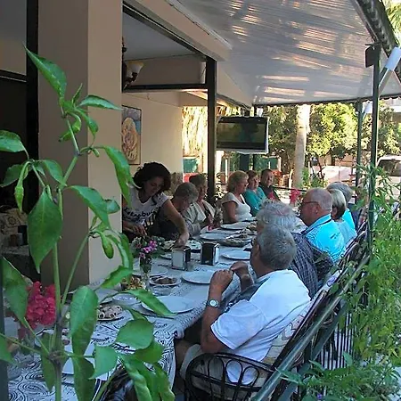 Delphin Hotel 2*